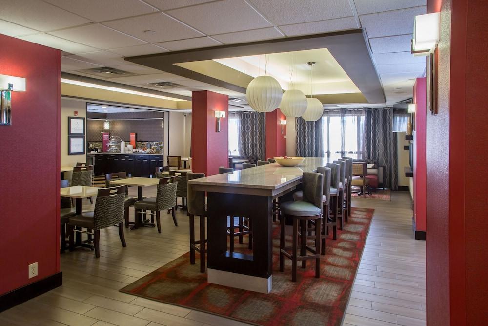 Hampton Inn Oxford-West Екстериор снимка
