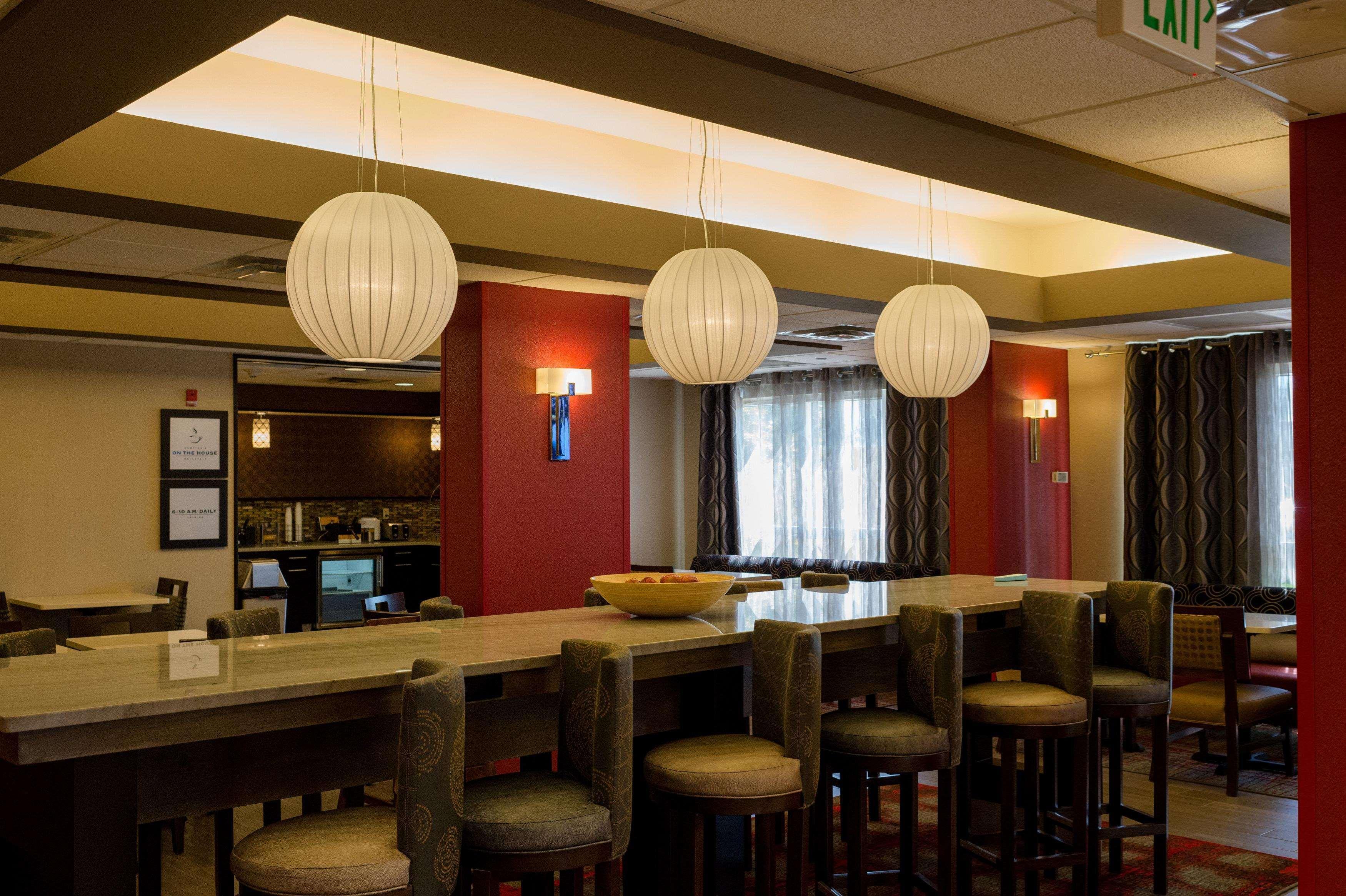 Hampton Inn Oxford-West Екстериор снимка
