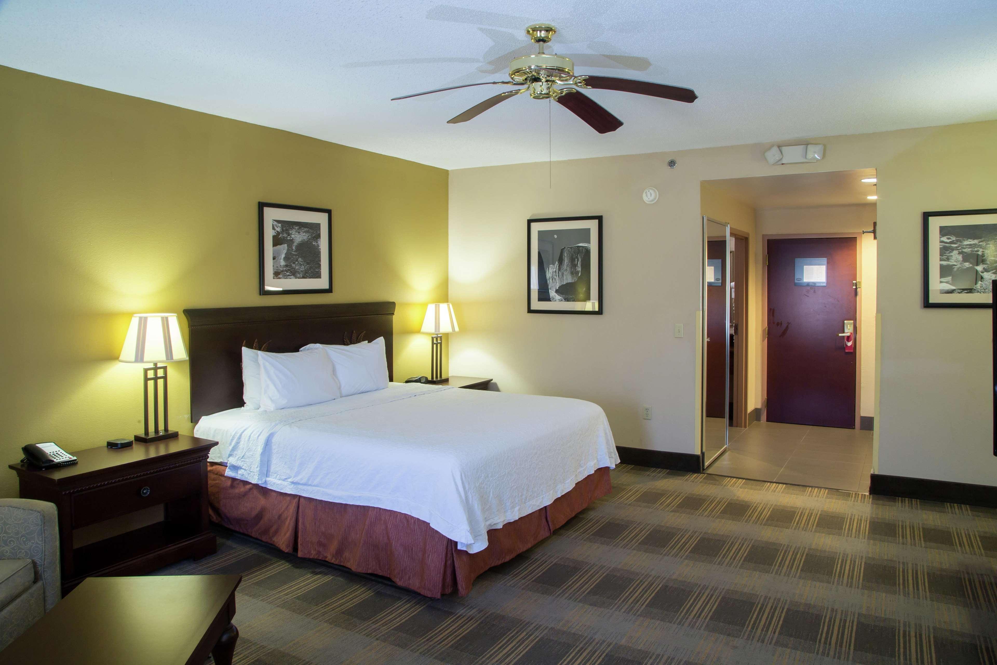 Hampton Inn Oxford-West Екстериор снимка