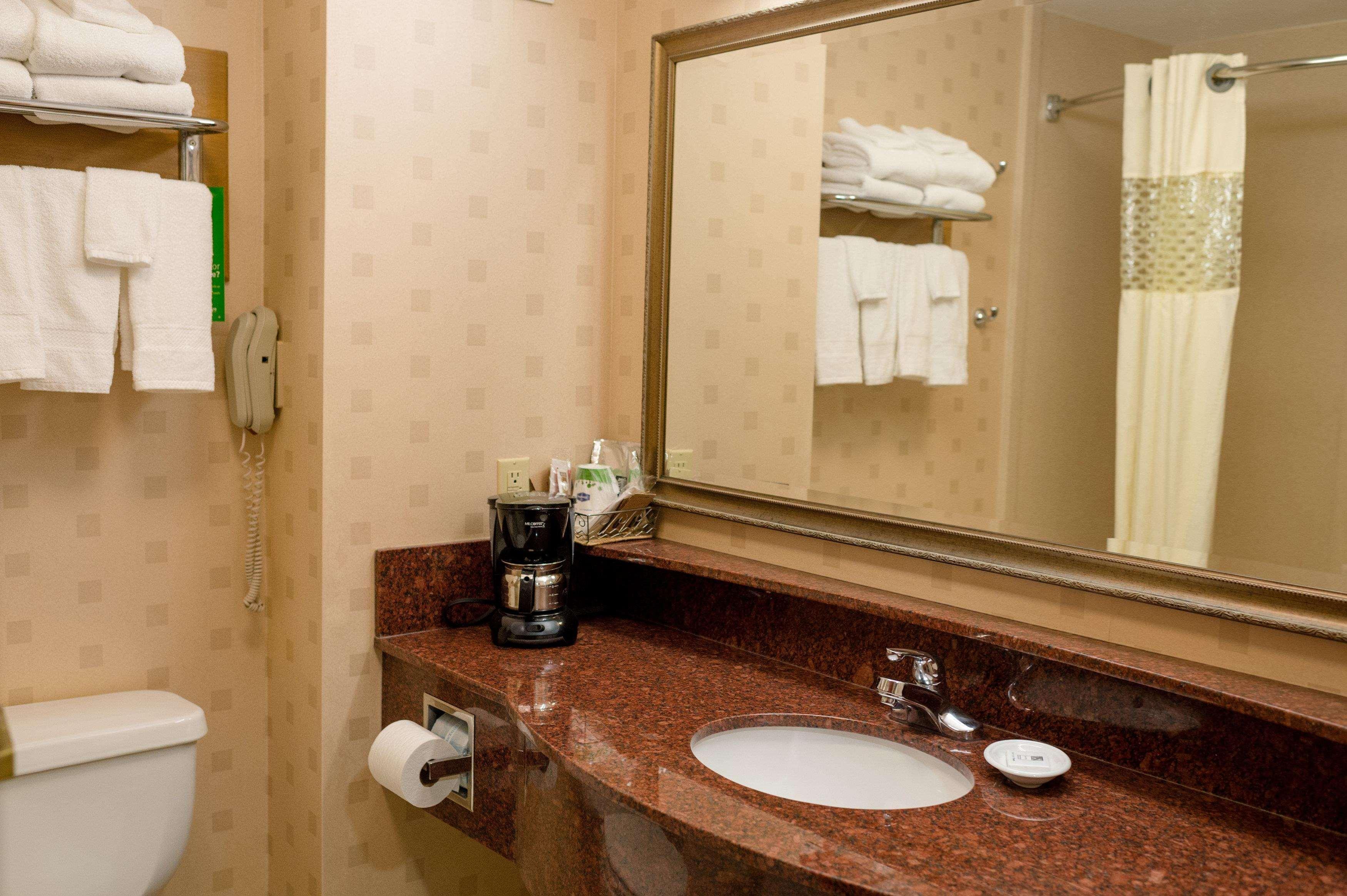 Hampton Inn Oxford-West Екстериор снимка