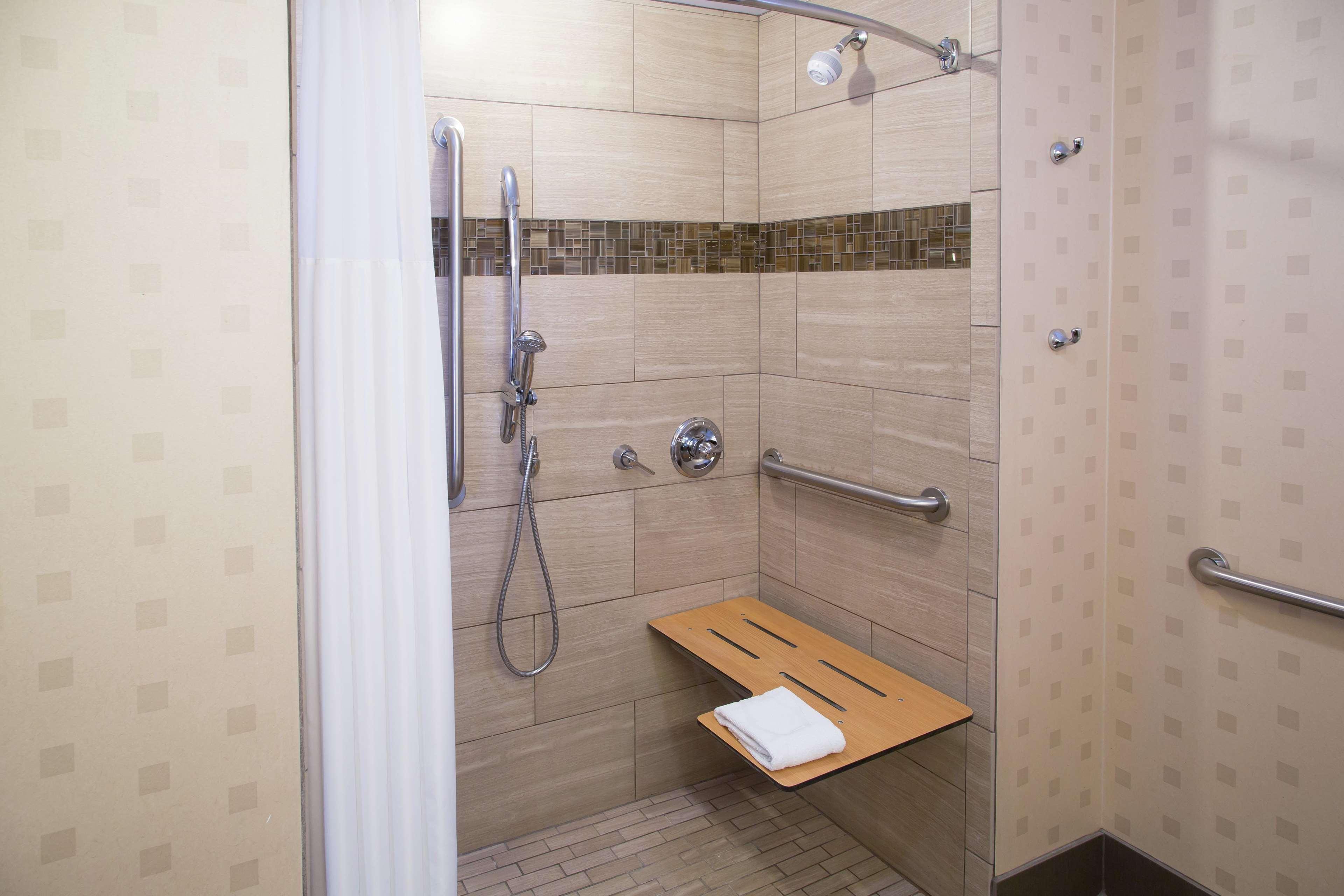 Hampton Inn Oxford-West Екстериор снимка