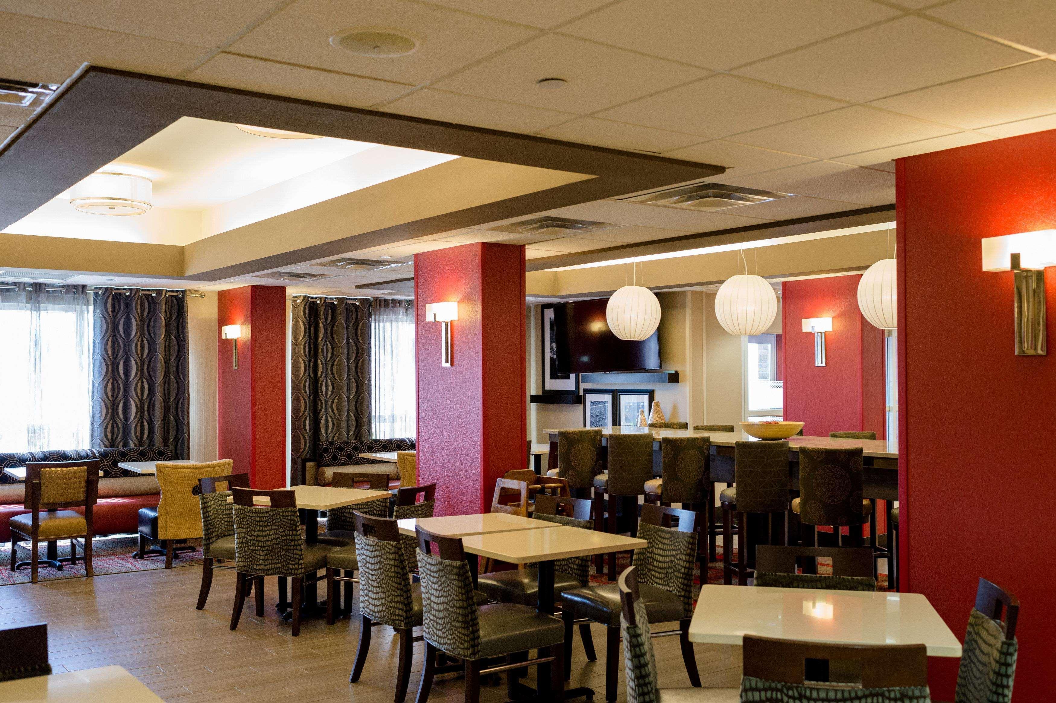 Hampton Inn Oxford-West Екстериор снимка