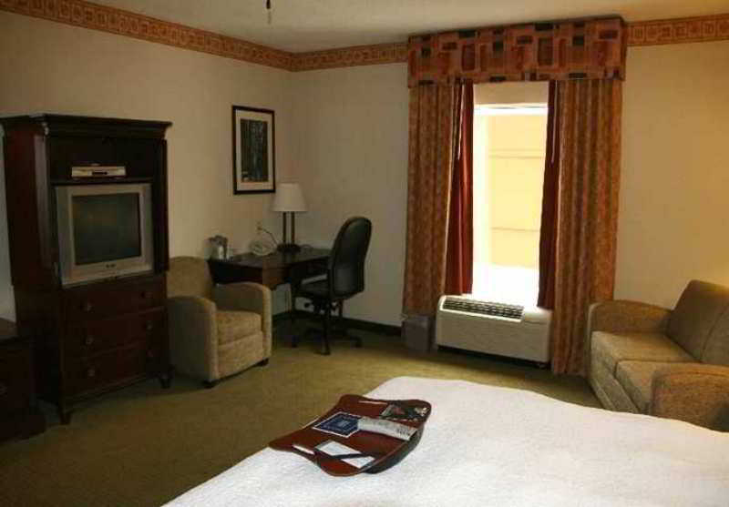 Hampton Inn Oxford-West Стая снимка